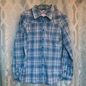 Columbia Women’s size Large button up plaid blue shirt, right side zip pocket